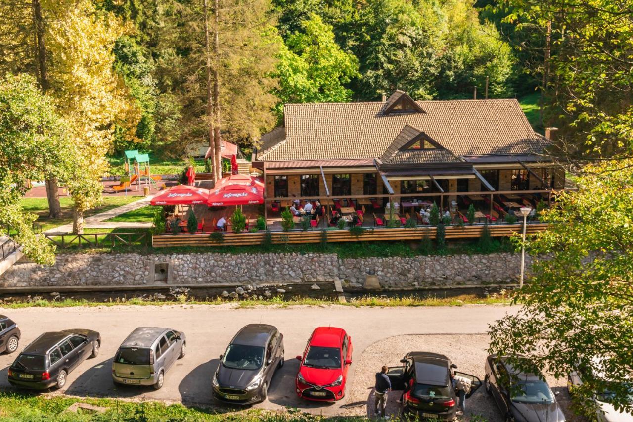 Anin Dvor Sekovici Appartement Buitenkant foto