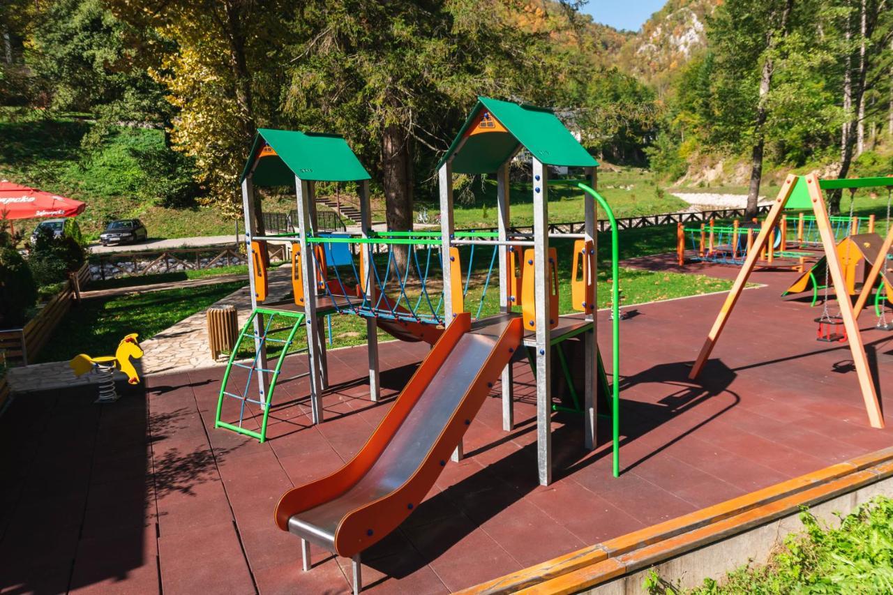 Anin Dvor Sekovici Appartement Buitenkant foto
